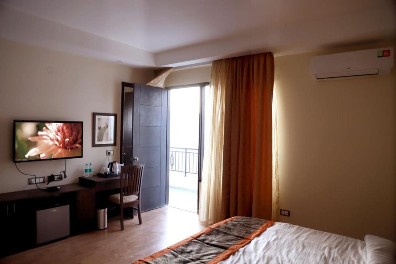 Country Inn Hotels & Resorts Vrindāvan Exterior foto