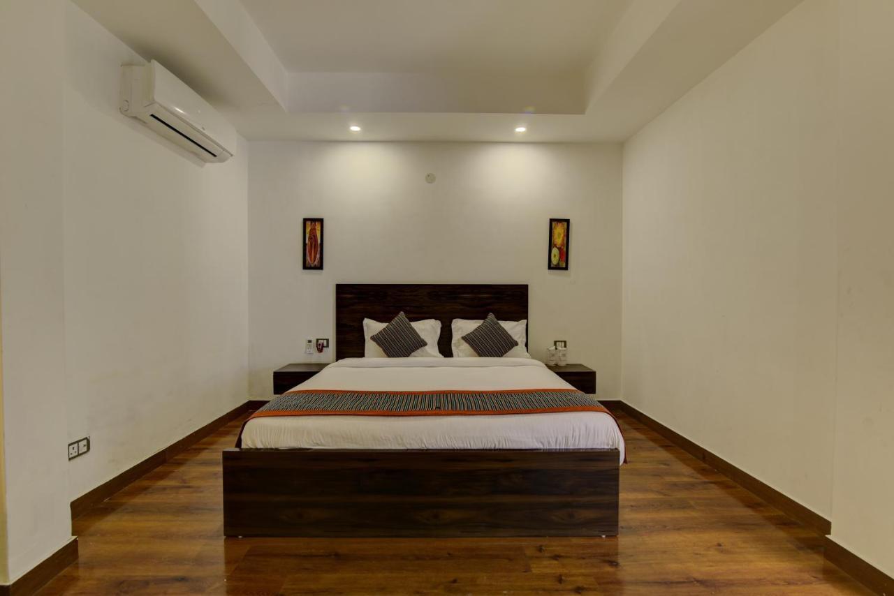 Country Inn Hotels & Resorts Vrindāvan Exterior foto